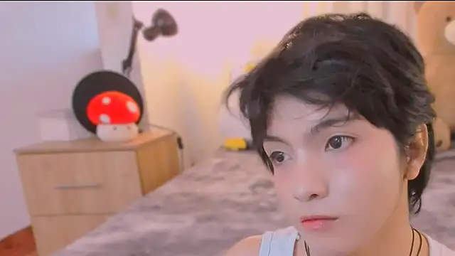 AllanYong18 online show from March 2026 02:56:02 PM