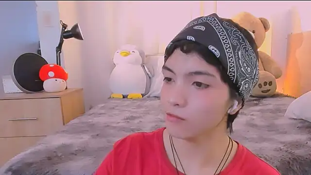 AllanYong18 online show from March 2026 12:12:02 PM