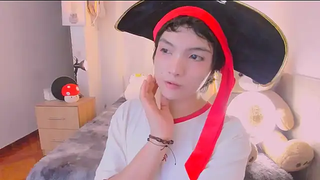 AllanYong18 online show from April 2026 05:16:01 AM