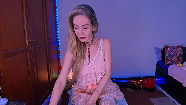 antonelawow online show from November 2025 08:52:02 PM