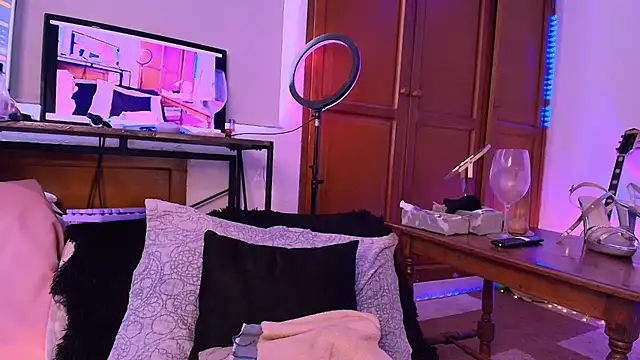 antonelawow online show from April 2026 09:39:33 PM