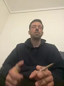 Snapshot of BCFZD chatting on March 2025 04:10:01 AM BCFZD online show from March 2025 04:10:01 AM