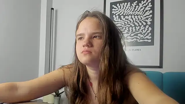 AdeleCruz online show from April 2026 12:32:02 PM