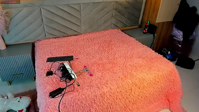 Snapshot of chelsea_bolton_ chatting on December 2025 12:11:02 PM chelsea bolton online show from December 2025 12:11:02 PM