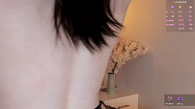 Snapshot of chelsea_bolton_ chatting on February 2026 12:13:02 PM chelsea bolton online show from February 2026 12:13:02 PM