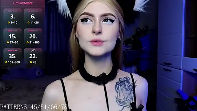 Snapshot of Emily__Mooree chatting on March 2025 05:36:01 AM Emily Mooree online show from March 2025 05:36:01 AM