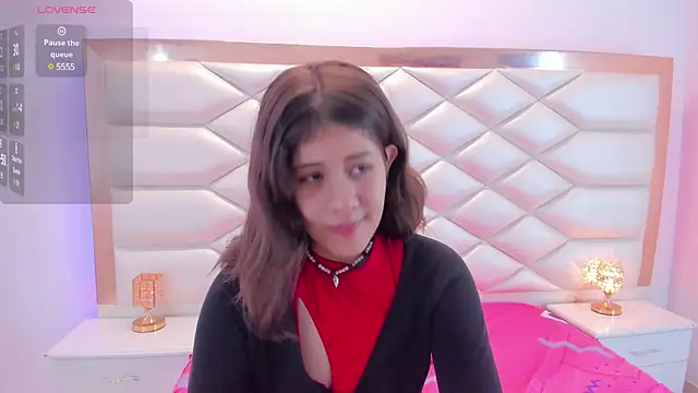 Snapshot of MiaQueen021 chatting on March 2025 12:34:01 PM MiaQueen021 online show from March 2025 12:34:01 PM