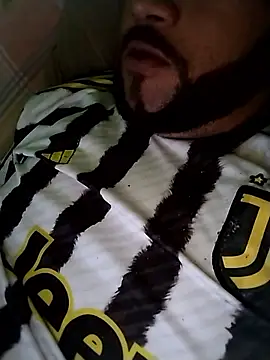 Snapshot of safado0027 chatting on October 2025 11:10:02 AM safado0027 online show from October 2025 11:10:02 AM