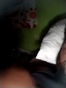 Snapshot of safado0027 chatting on October 2025 05:04:02 AM safado0027 online show from October 2025 05:04:02 AM