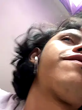 boysLittle online show from October 2025 05:33:01 PM