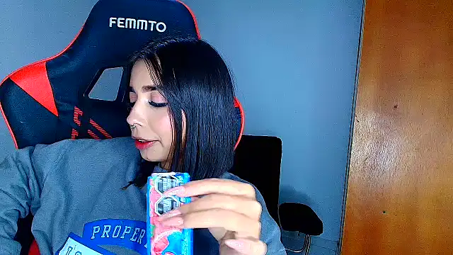 Rousse violett online show from February 2026 01:02:02 AM