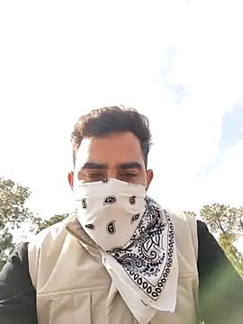 13lusty online show from February 2025 07:45:01 AM