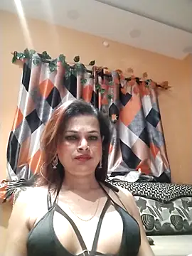 SANA-LEONI online show from April 2026 07:40:01 PM