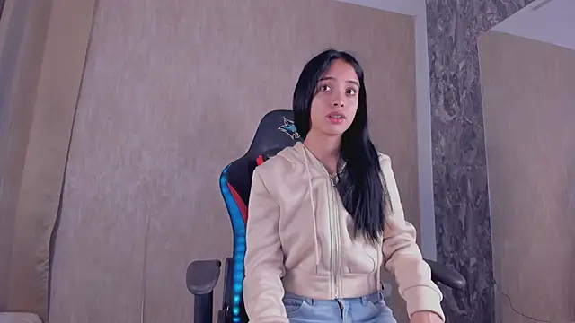 Snapshot of StefanyRousse chatting on November 2025 11:43:01 AM StefanyRousse online show from November 2025 11:43:01 AM