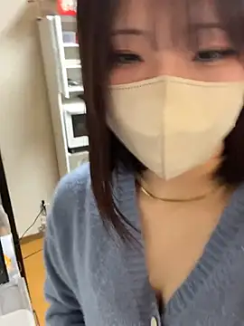 sakuchaaa 2525 online show from April 2026 06:49:01 PM