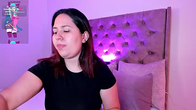 zoes milee online show from October 2025 11:33:02 AM