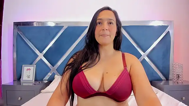 LucineArias online show from October 2025 07:58:01 PM