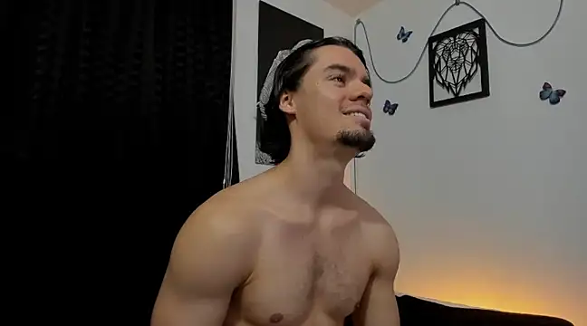 Snapshot of maxi_styles chatting on February 2025 09:41:02 PM maxi styles online show from February 2025 09:41:02 PM