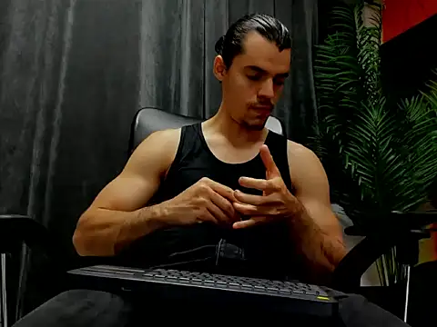 Snapshot of maxi_styles chatting on February 2026 11:40:02 AM maxi styles online show from February 2026 11:40:02 AM