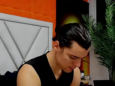 Snapshot of maxi_styles chatting on February 2026 12:12:01 PM maxi styles online show from February 2026 12:12:01 PM