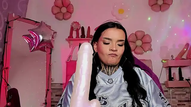 Snapshot of amyswallow7 chatting on October 2025 02:52:01 AM amyswallow7 online show from October 2025 02:52:01 AM