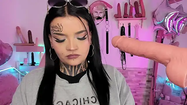 Snapshot of amyswallow7 chatting on November 2025 01:33:02 AM amyswallow7 online show from November 2025 01:33:02 AM