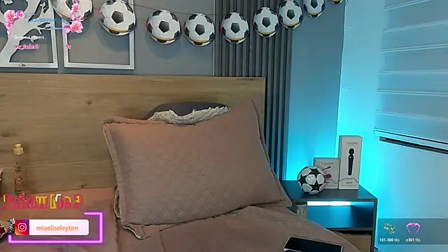 Elise-Leyton online show from June 2026 02:24:02 AM