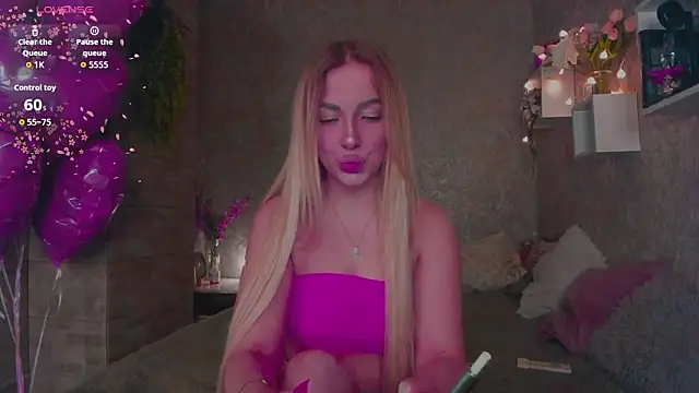 Snapshot of Mika_Rayy chatting on February 2026 04:08:01 PM Mika Rayy online show from February 2026 04:08:01 PM