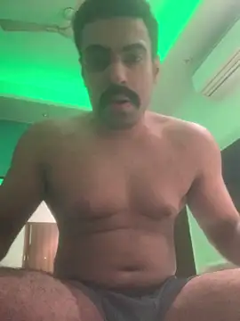 Snapshot of vaibhavchugh38 chatting on January 2025 09:20:01 PM vaibhavchugh38 online show from January 2025 09:20:01 PM