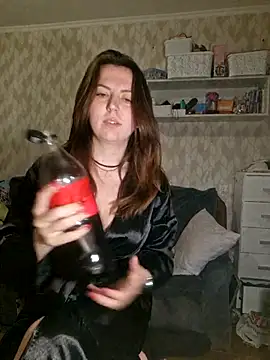 Melenka online show from April 2026 09:50:02 PM