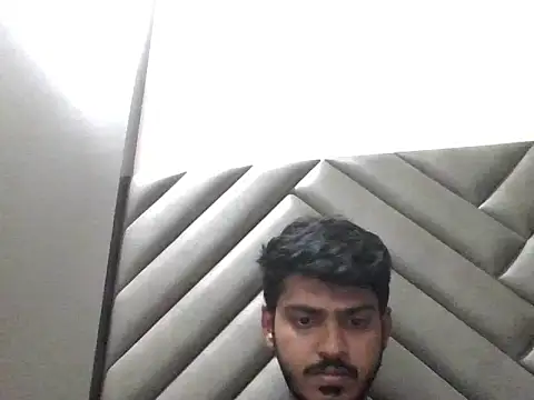 Snapshot of cute_modell chatting on December 2025 06:39:01 PM cute modell online show from December 2025 06:39:01 PM