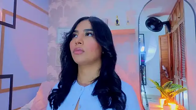 CharlotteGraay online show from April 2026 08:03:01 PM