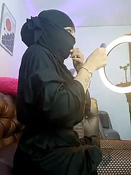 azahara faraah online show from November 2025 03:34:02 PM