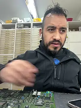 leonardohot1987 online show from March 2025 07:38:02 PM