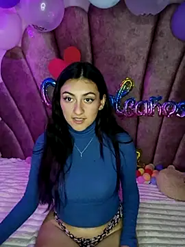 Snapshot of sweetfoxy_17 chatting on February 2025 12:20:01 AM sweetfoxy 17 online show from February 2025 12:20:01 AM