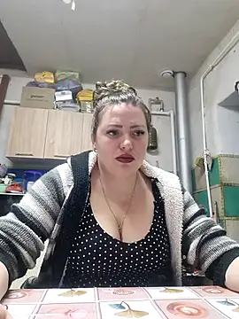 Jyleta online show from December 2025 10:15:01 PM