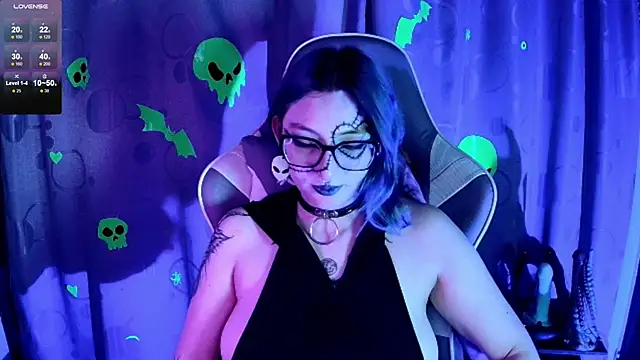 Kimlennox  online show from December 2025 02:00:01 PM