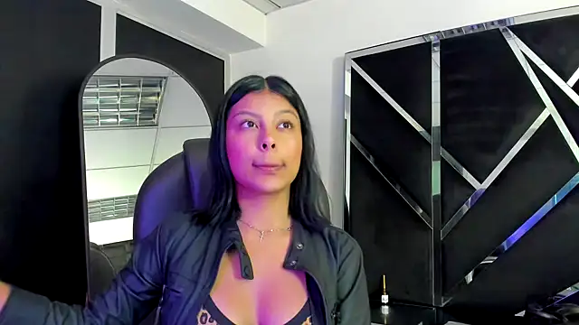 Salmaportman69 online show from October 2025 04:02:01 AM