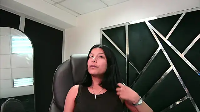 Salmaportman69 online show from November 2025 12:46:02 AM