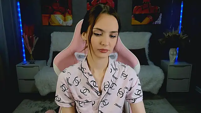 SamanthaaaWalker online show from April 2026 08:28:02 AM