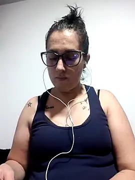 CHARLOTTE 1711 online show from November 2025 04:12:02 AM