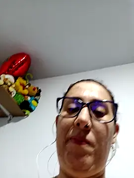 CHARLOTTE 1711 online show from December 2025 04:17:01 AM