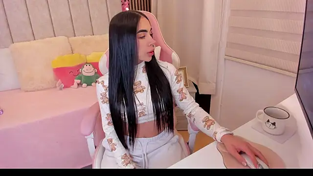 tamy xoo online show from July 2026 08:11:01 PM