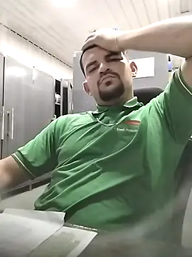 mamauara092 online show from March 2026 03:17:01 PM