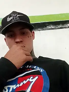 Snapshot of Briangalleta chatting on September 2025 03:57:01 PM Briangalleta online show from September 2025 03:57:01 PM