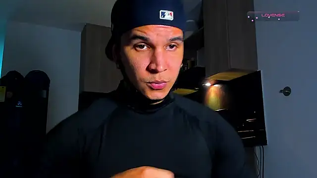 austinoficial online show from April 2026 11:51:02 PM