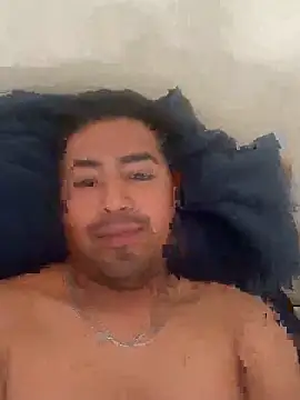 Snapshot of Suass24 chatting on October 2025 03:57:02 PM Suass24 online show from October 2025 03:57:02 PM