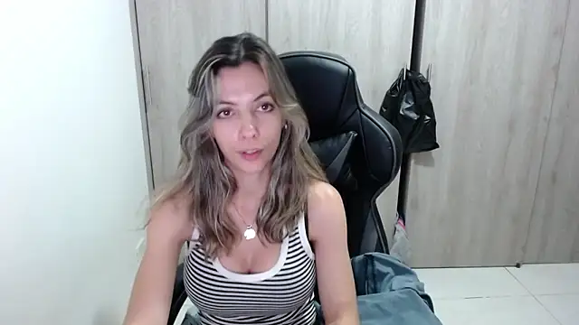 Princezzlove3 online show from February 2025 02:58:01 AM