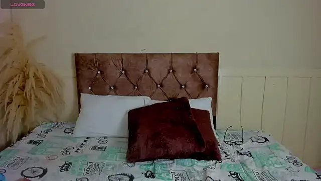 Natashawool1 online show from February 2025 04:22:01 PM