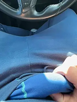 Snapshot of DutchPublic chatting on March 2025 10:17:01 AM DutchPublic online show from March 2025 10:17:01 AM